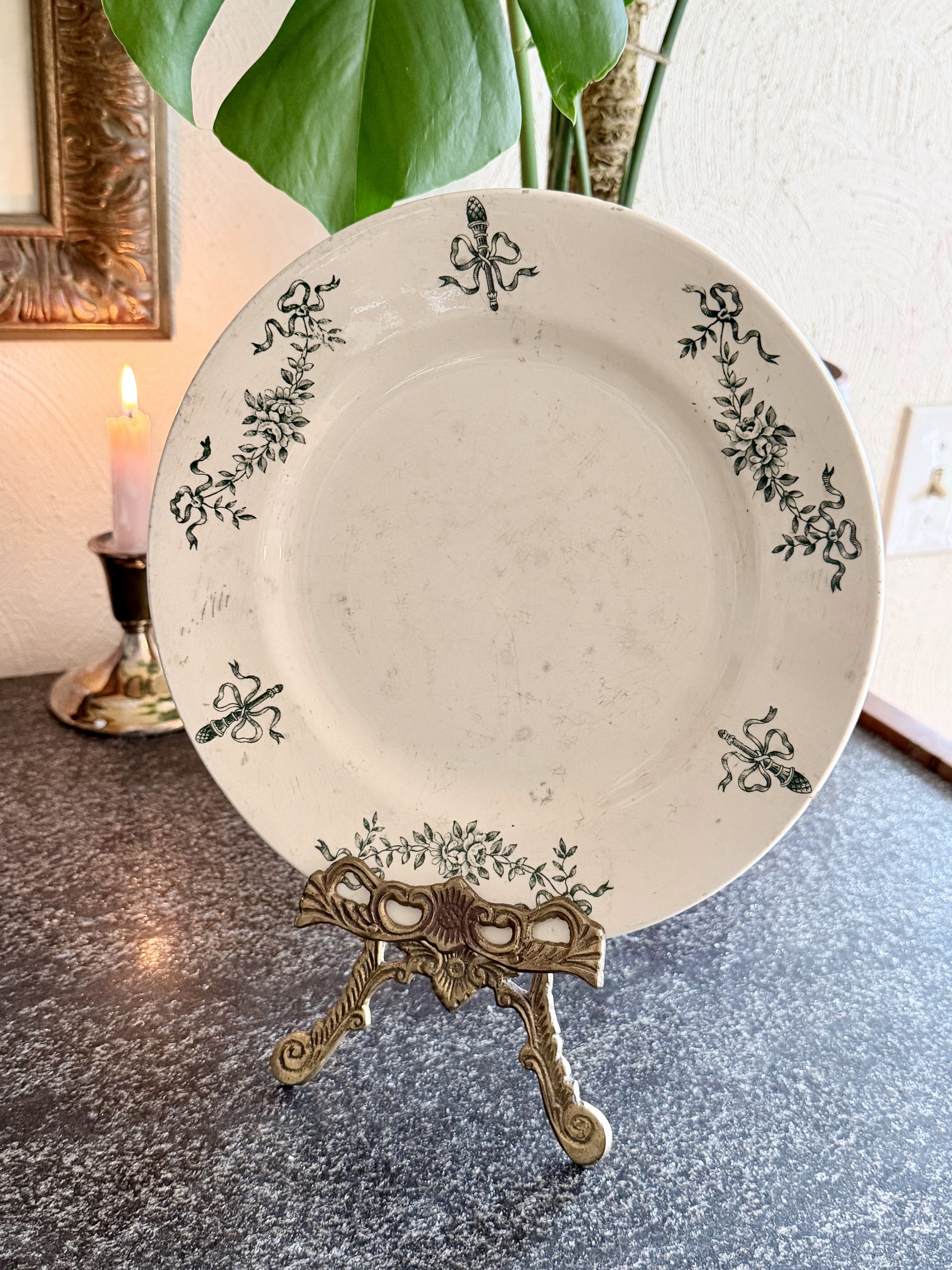 Antique Terre de Fer Green Ribbon Plate